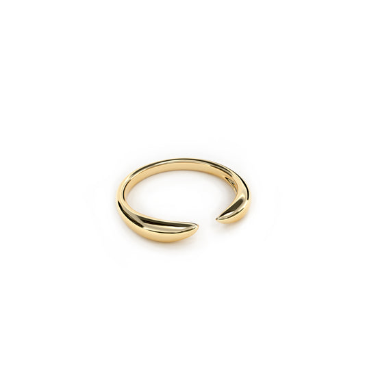 Side view of the 9K yellow gold open stinger ring
